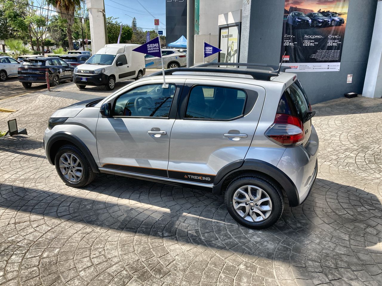 2024 FIAT Mobi 1.0 Trekking Mt