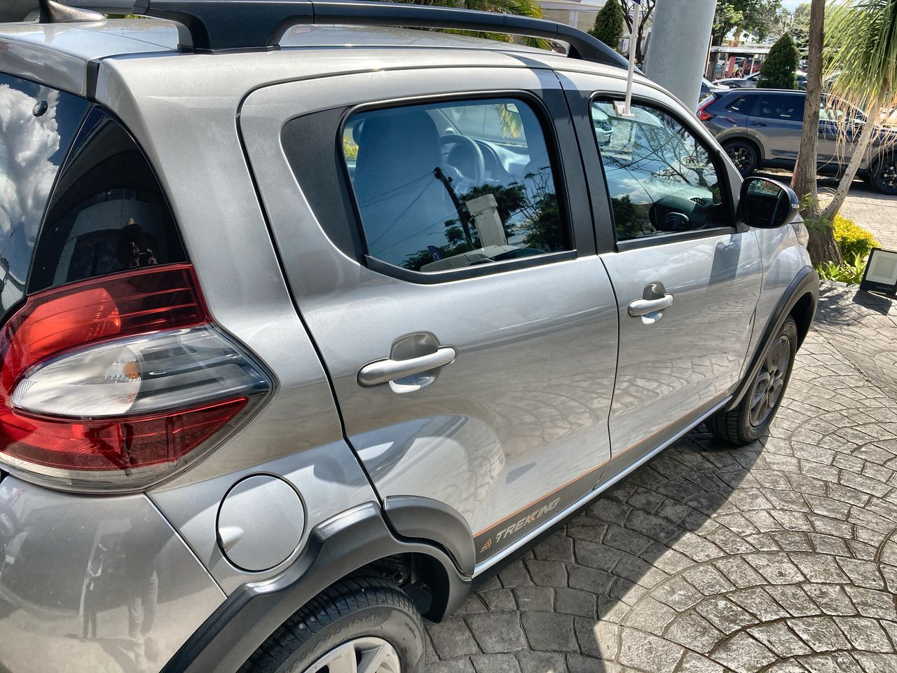2024 FIAT Mobi 1.0 Trekking Mt